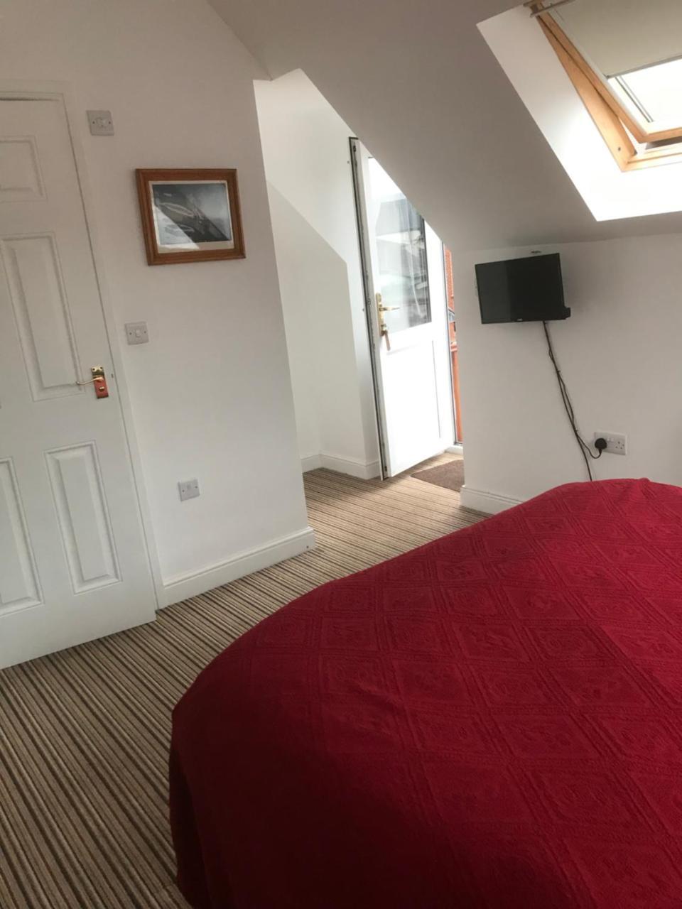 Studio Above Worlds End Microbrewery And Behind The Crown Inn Pewsey 외부 사진